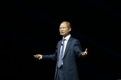 <b>华为徐直军：若美国继续阻止，我们它可能赢不</b>